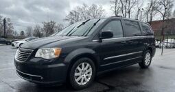 2013 CHRYSLER TOWN & Country 4dr Wgn Touring
